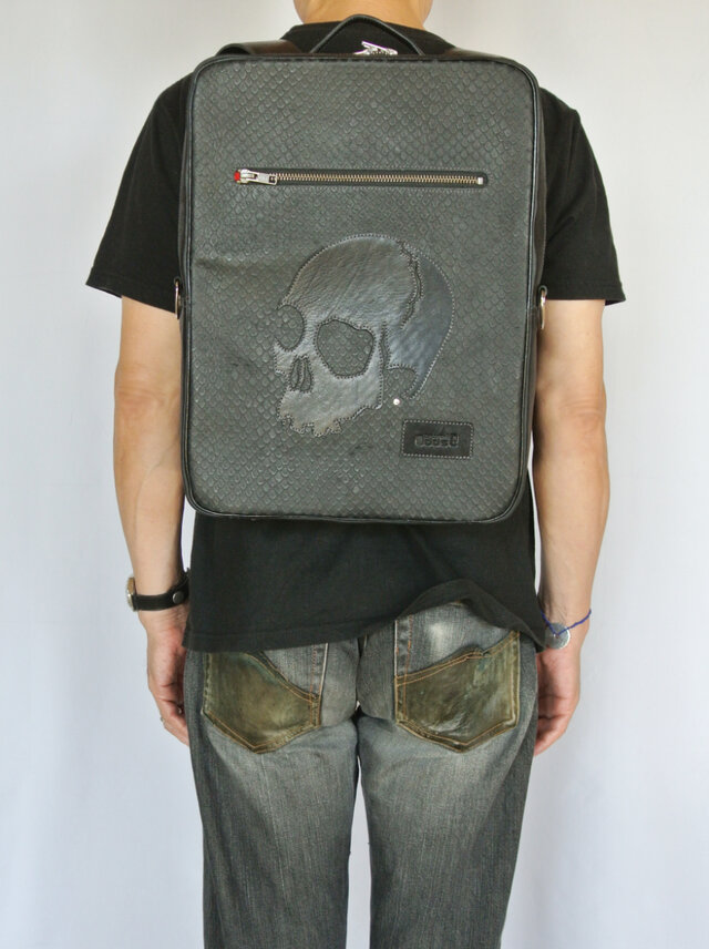 スカル・スクエアリュック。