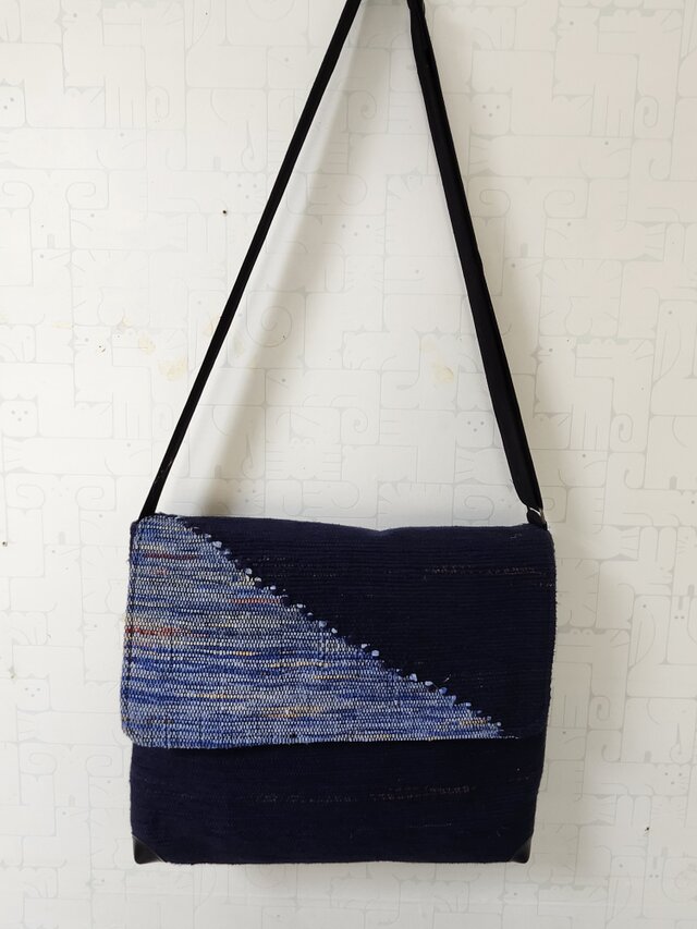 大きな裂織りショルダーバッグ