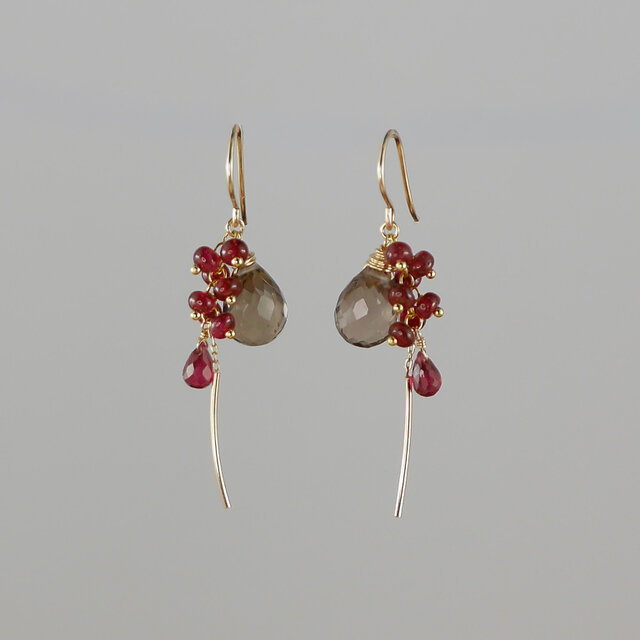 #1069 GF＋K10スモーキークォーツ×レッドスピネル×ルビー ドロップピアス