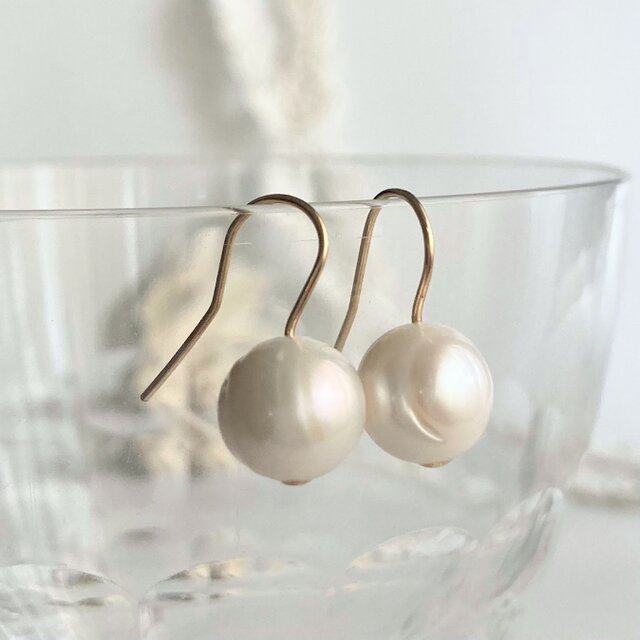 サークルパールのひと粒フックピアス