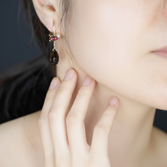 #1070E 極上カットスモーキークォーツのブーケソフトタッチイヤリング