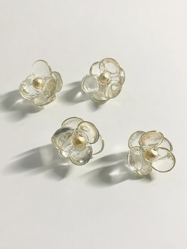 透明フラワーイヤリング