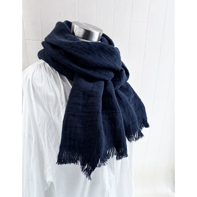 秋冬 ふっくらリネンのストール ネイビー ダブルガーゼ | iichi 日々の