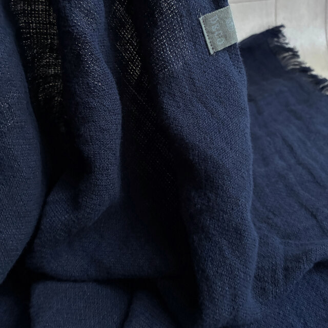 秋冬 ふっくらリネンのストール ネイビー ダブルガーゼ | iichi 日々の