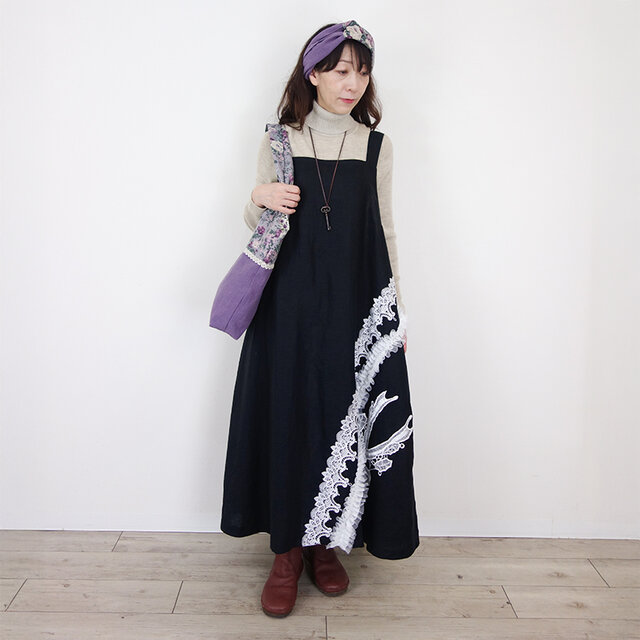 レースラインと黒の静寂・ブラックリネン マキシキャミワンピース〈Coco esprit〉のコピー