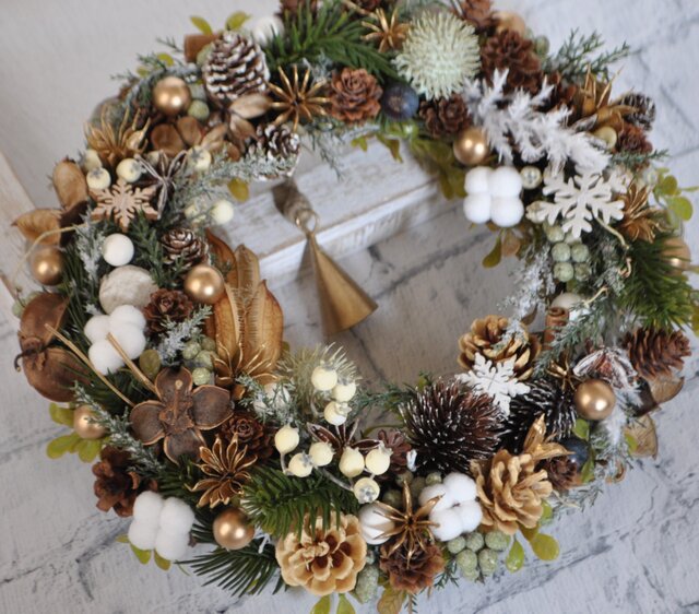 完売　　縁起木＊希少＊高級花材【棕櫚の実＊シュロの実】クリスマス花材/クリスマス 完売 縁起木＊希少＊高級花材【棕櫚の実＊シュロの実