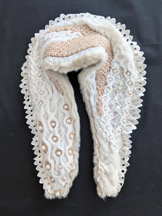 216.なわ編みのDecoティペットPearl Latte【エコファー裏地つき】