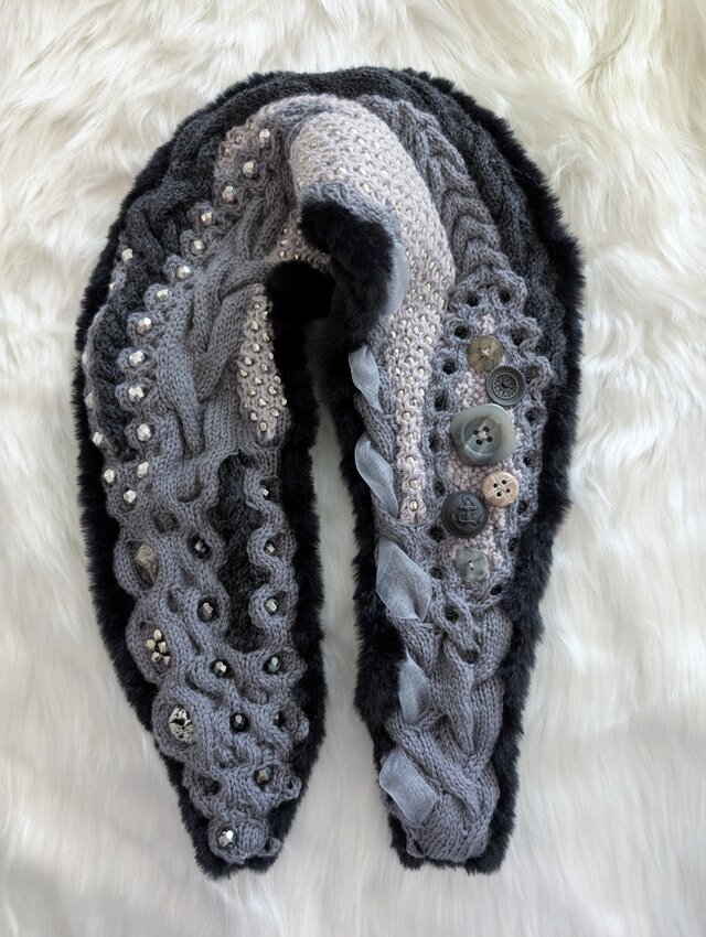 219.なわ編みのDecoティペットBLACK×SILVER【エコファー裏地つき】