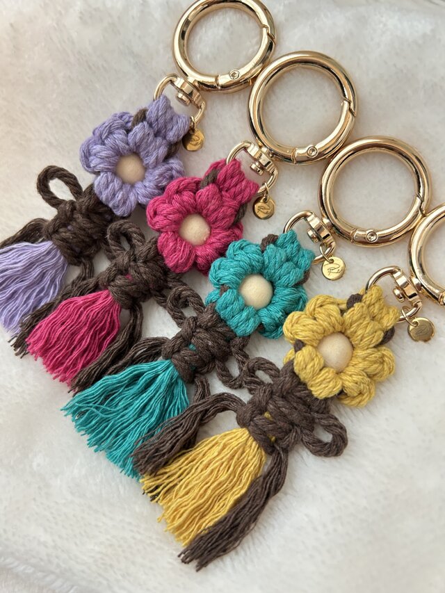 マクラメ花キーホルダー