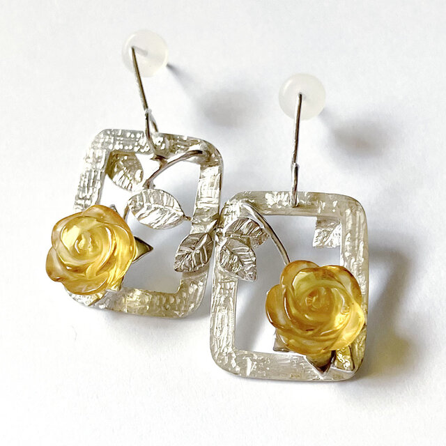 紅女　ROSEシルバーアシンメトリーピアス（シトリン）