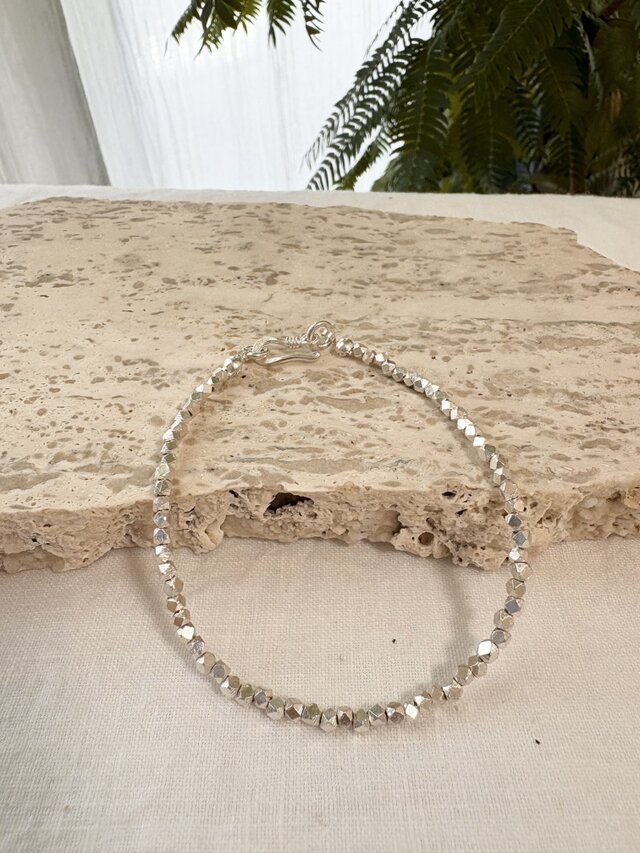 ギフトに最適】ユニセックスカレンシルバーキューブカット