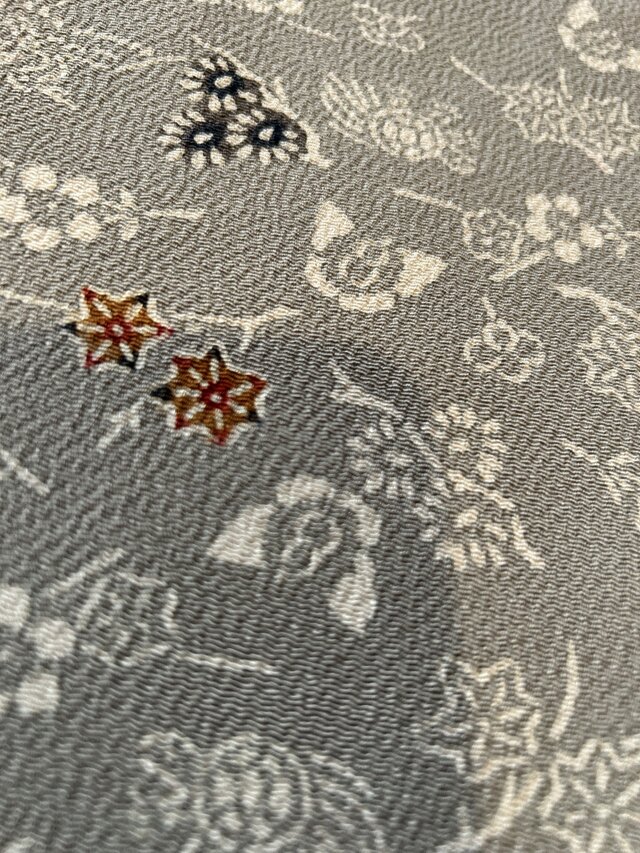 吉三郎　新品未使用！ 栗山吉三郎 和染紅型小紋 新古品 | iichi 日々の暮らしを