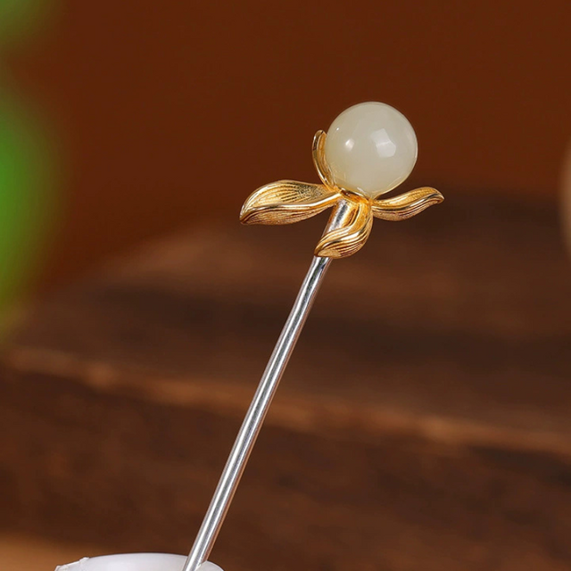 ハクモクレンのかんざし - 風に揺れる花びらを見事に再現　K195