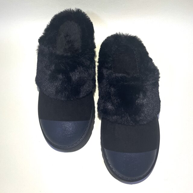 モコモコで暖かいボア厚底サボサンダル (ブラック x マットブラック他