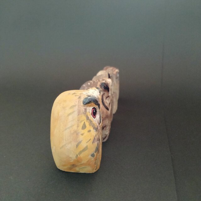 彩色木彫刻置物 フクロウ小◇桐① | iichi 日々の暮らしを心地よくする