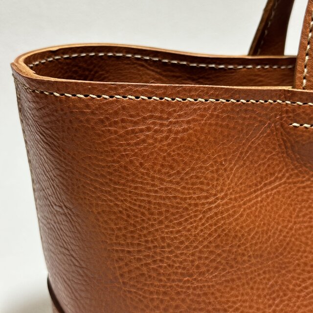 在庫品・即納可能】イタリア製牛革のしっかり横長トートバッグ(茶色 在庫品・即納可能】イタリア製牛革のしっかり横長トートバッグ(茶色