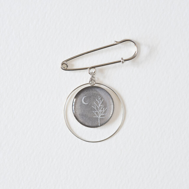 ピンブローチ006/銀の木