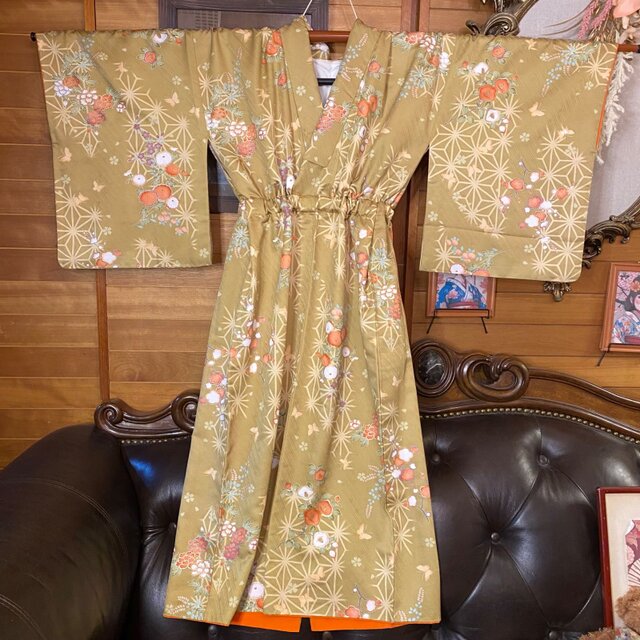 単衣着物リメイク  ワンピース／ドレス／洗える化繊 名古屋帯サッシュベルト 和洋折衷 薄紅藤の調べ × 幻想の枝垂れ花 KW-1261 和洋折衷 着物 リメイク ワンピース ドレス 洗える 化繊 名古屋帯