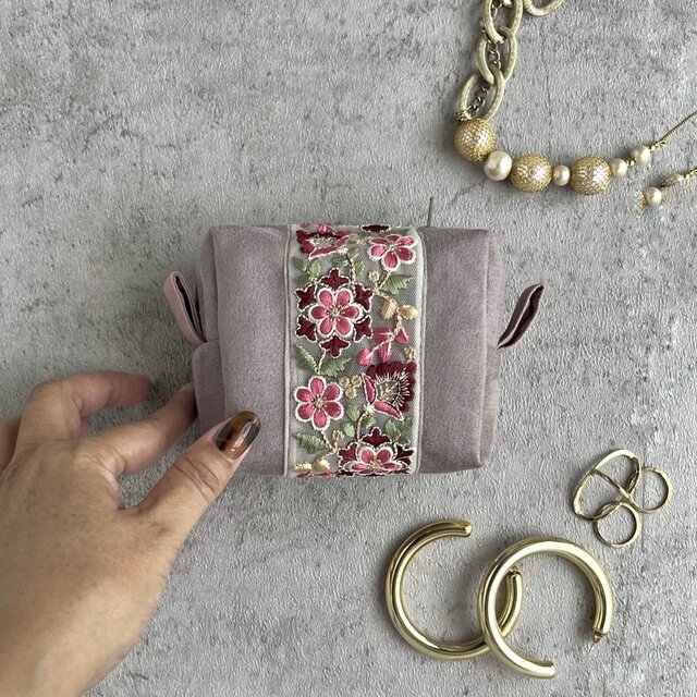 ミニミニポーチ /小さめでも大容量/化粧メイク・リップ・充電器・サニタリー・イヤホン/プレゼント・ギフト/小物整理ポーチ