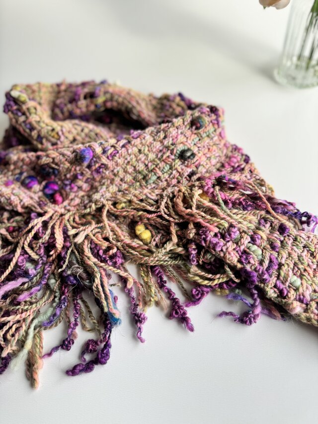 手紡ぎ毛糸で織った三角ストール　2