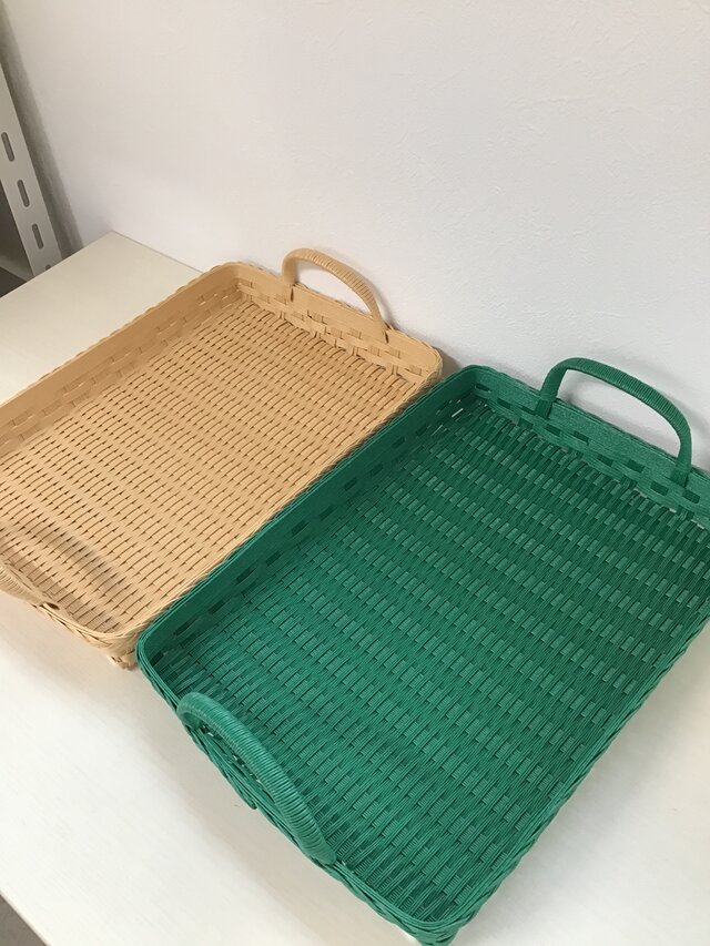 オシャレなトレー　緑・ベージュ