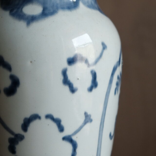 【レトロ】陶器 壺 注ぎ口付き 釉薬 インテリア　花瓶　アンティーク 和洋な雰囲気◇花と蝙蝠 伊万里 染付花瓶 壺 古民家 古道具 骨董