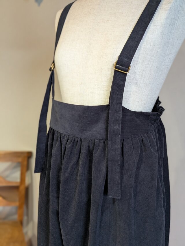 コーデュロイ ギャザーサロペットパンツ＿チャコールネイビー | iichi