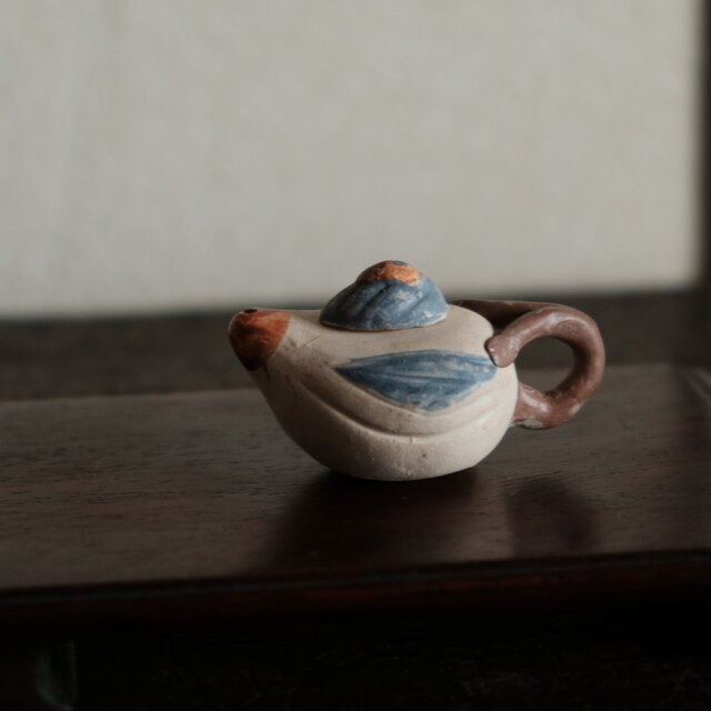 小ぶりで可愛い◇中国産 小ぶり陶器製ミニチュア急須 インテリア