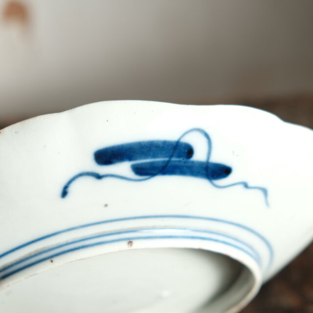 金彩の「花唐草」と向き合ってる「蝶」！古伊万里 皿 4客セット 骨董