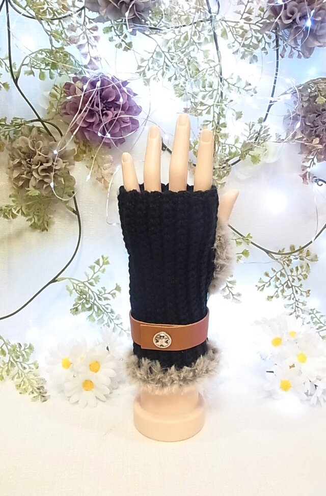 ハンドウォーマー アームウォーマー手編み 本革ベルト 手袋　ブラック