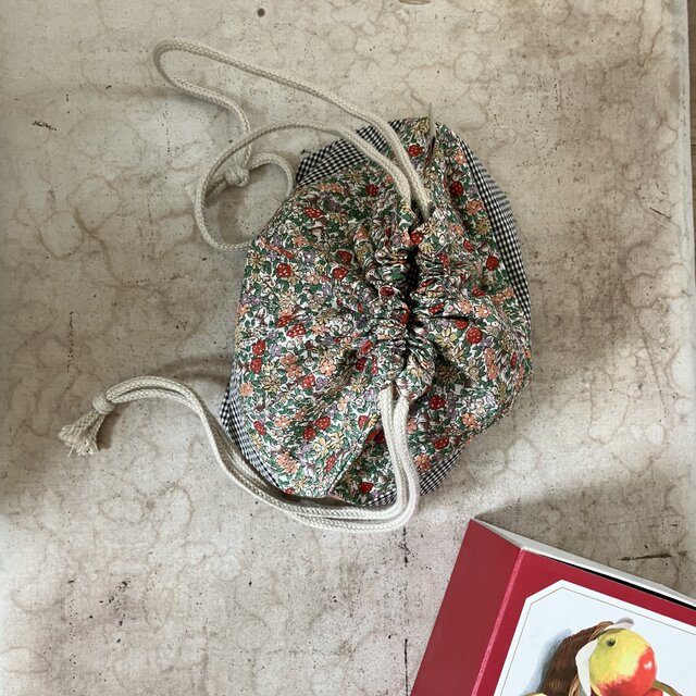 コットン花柄とチェックの巾着袋(kc-bb-074)