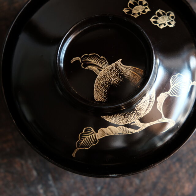 桃と花◇古輪島塗 漆芸黒塗沈金蓋付碗 漆器 骨董・antiques 古民家
