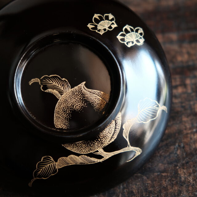 桃と花◇古輪島塗 漆芸黒塗沈金蓋付碗 漆器 骨董・antiques 古民家