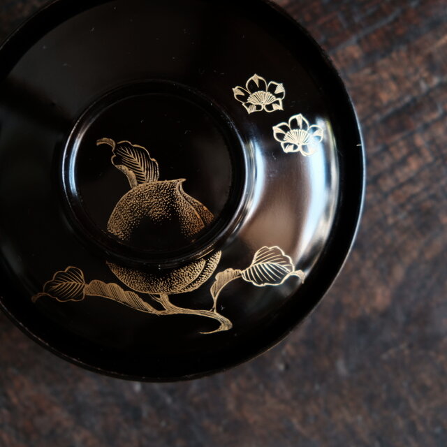 桃と花◇古輪島塗 漆芸黒塗沈金蓋付碗 漆器 骨董・antiques 古民家