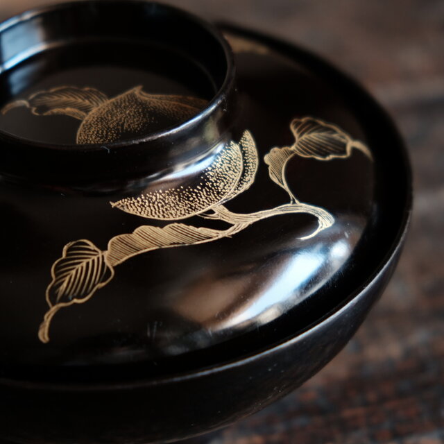 桃と花◇古輪島塗 漆芸黒塗沈金蓋付碗 漆器 骨董・antiques 古民家