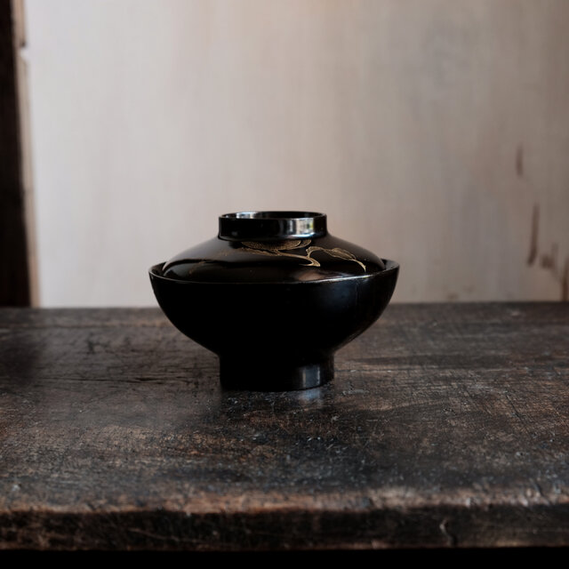 桃と花◇古輪島塗 漆芸黒塗沈金蓋付碗 漆器 骨董・antiques 古民家