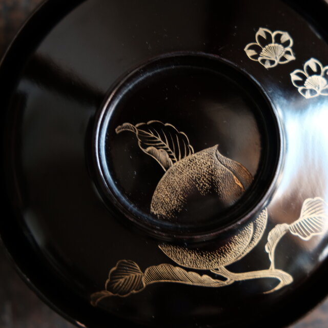 桃と花◇古輪島塗 漆芸黒塗沈金蓋付碗 漆器 骨董・antiques 古民家