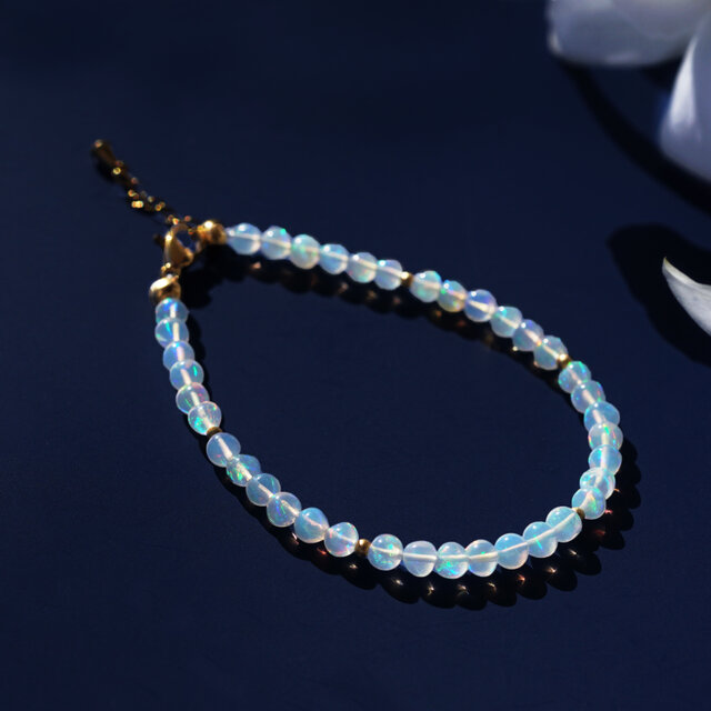 極上オパールが連なる幸せのブレスレット ～星雲（せいうん）