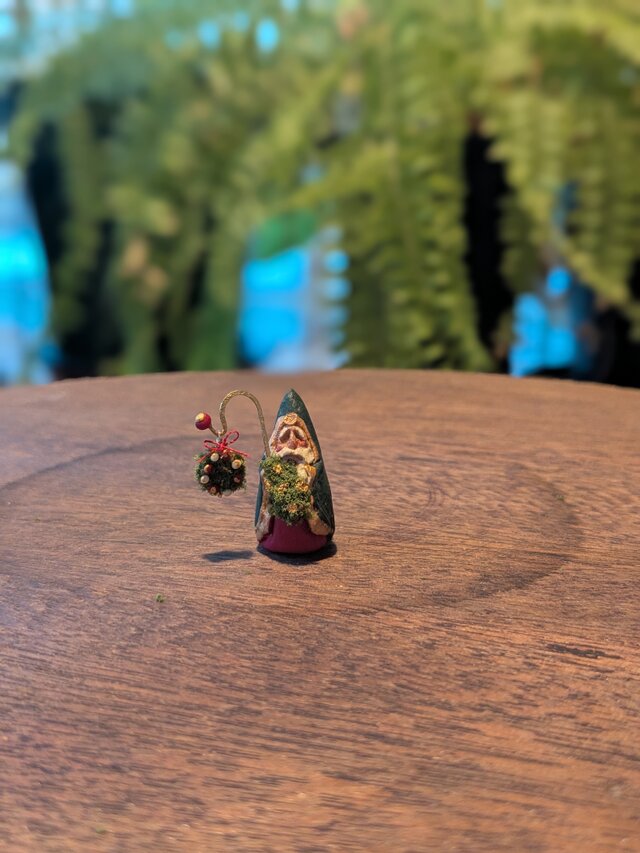 小さな小さなサンタクロース　68（揺れるリース）