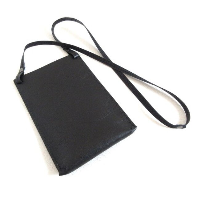 SALE開始～ 《牛革》スマートにスマホを持ち歩こう♪シンプル・スマホショルダー・ポーチ・フラットタイプ・ブラック・074