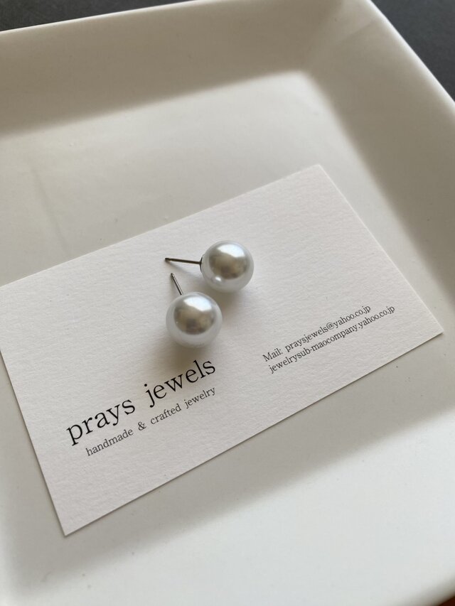 チタンポストパールスタッドピアス・一粒・シンプル・ワンパール・12ｍｍグレイッシュ