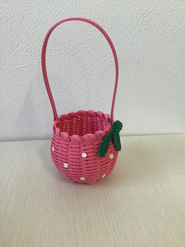 いちご小物入れ | iichi 日々の暮らしを心地よくするハンドメイドや