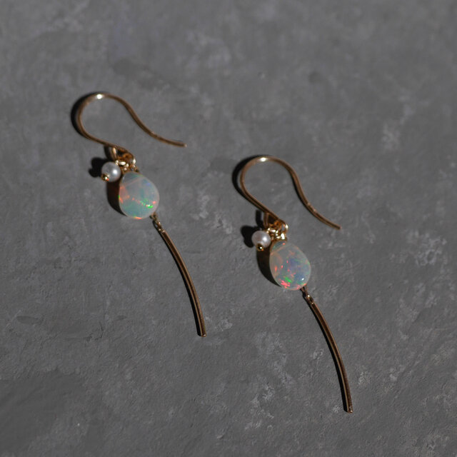 #1071_A 現品　GF+K10 プレシャルオパール　カーブバー　ピアス