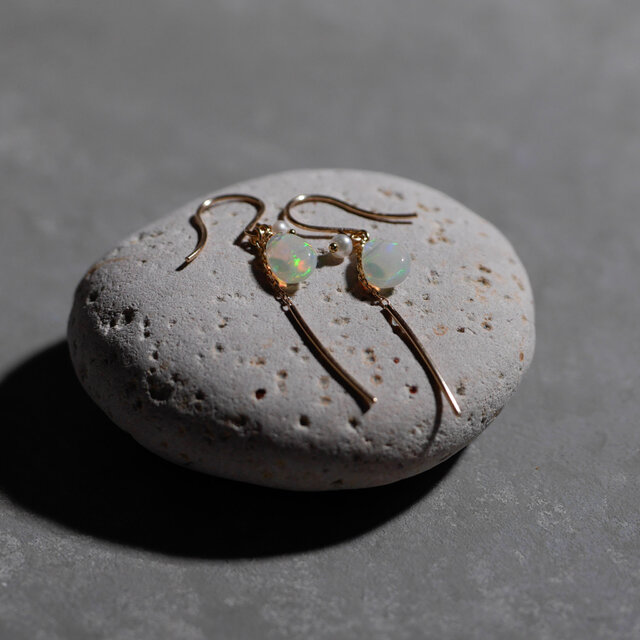 1071_A 現品 GF+K10 プレシャルオパール カーブバー ピアス | iichi