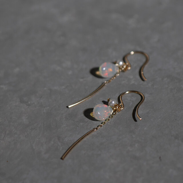 #1071_B 現品　GF+K10 プレシャルオパール　カーブバー　ピアス