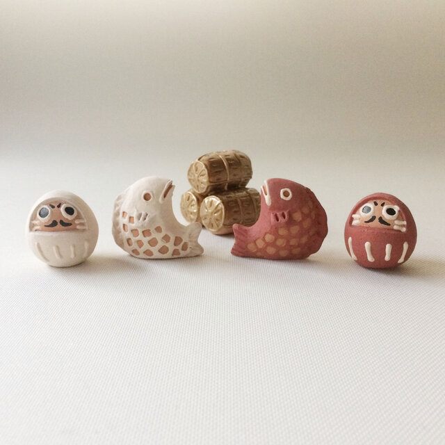 [受注制作]　めで鯛　（素焼きの紅白の鯛　置物）