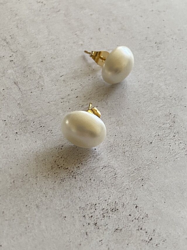 ステンレスポストヴィンテージパールスタッドピアス・一粒・シンプル