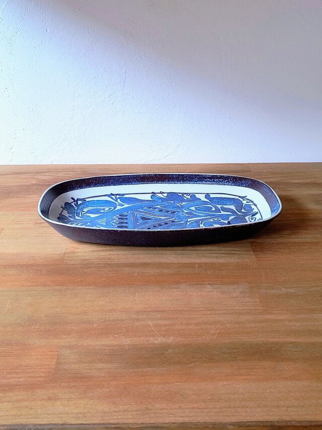 ロイヤルコペンハーゲンのFAJANCEです。とても貴重です Royal Copenhagen Fajance Tenera スクエアトレー 17cm プレート