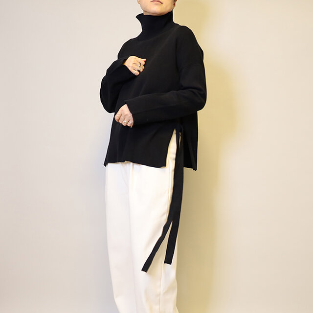 【新作/1点物】秋冬〜春まで着られる❤︎綿混ゆったりめ紐付きハイネックニット25046BKF