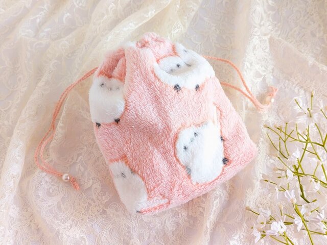 ふわふわシマエナガの巾着袋（マチ付き） | iichi 日々の暮らしを